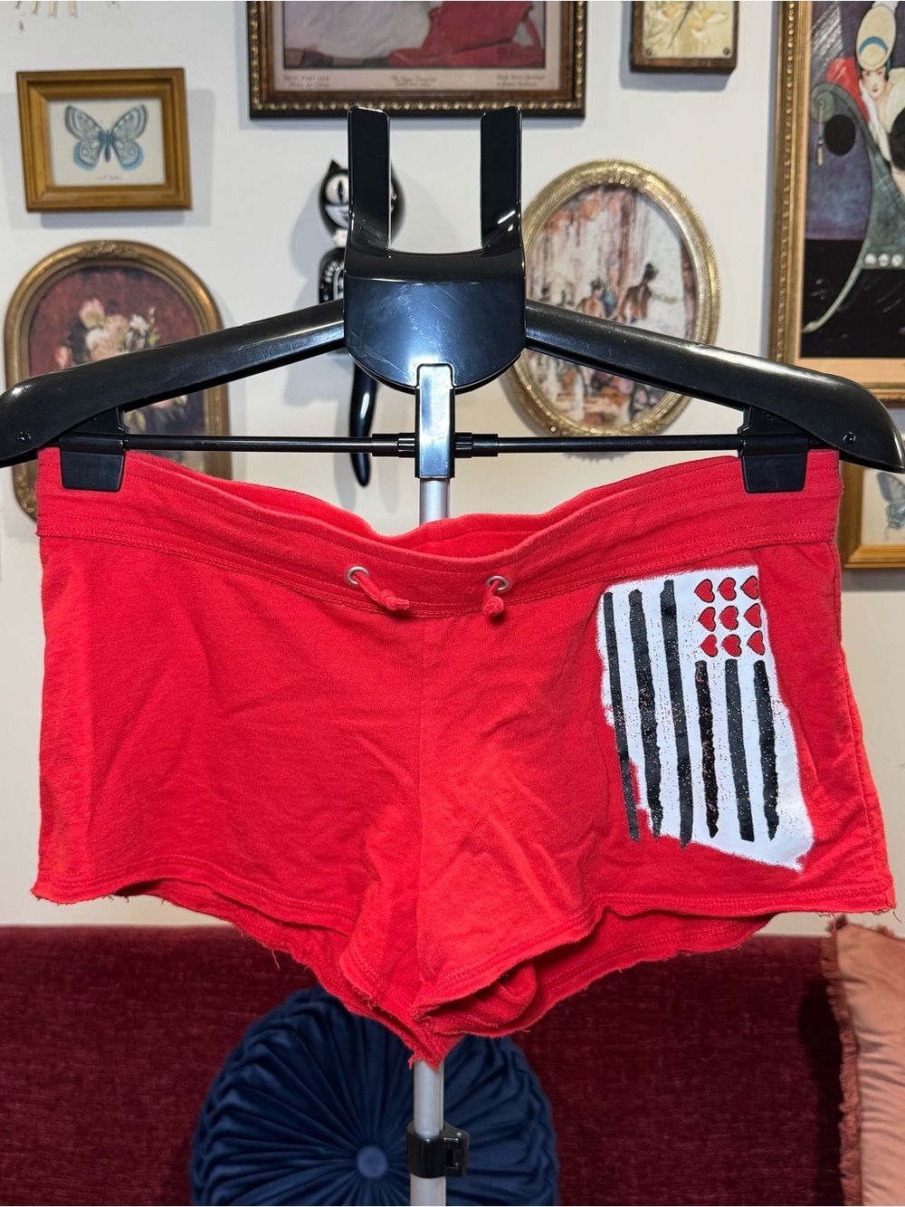 No Boundaries Women's Red Heart Flag Lounge Shorts